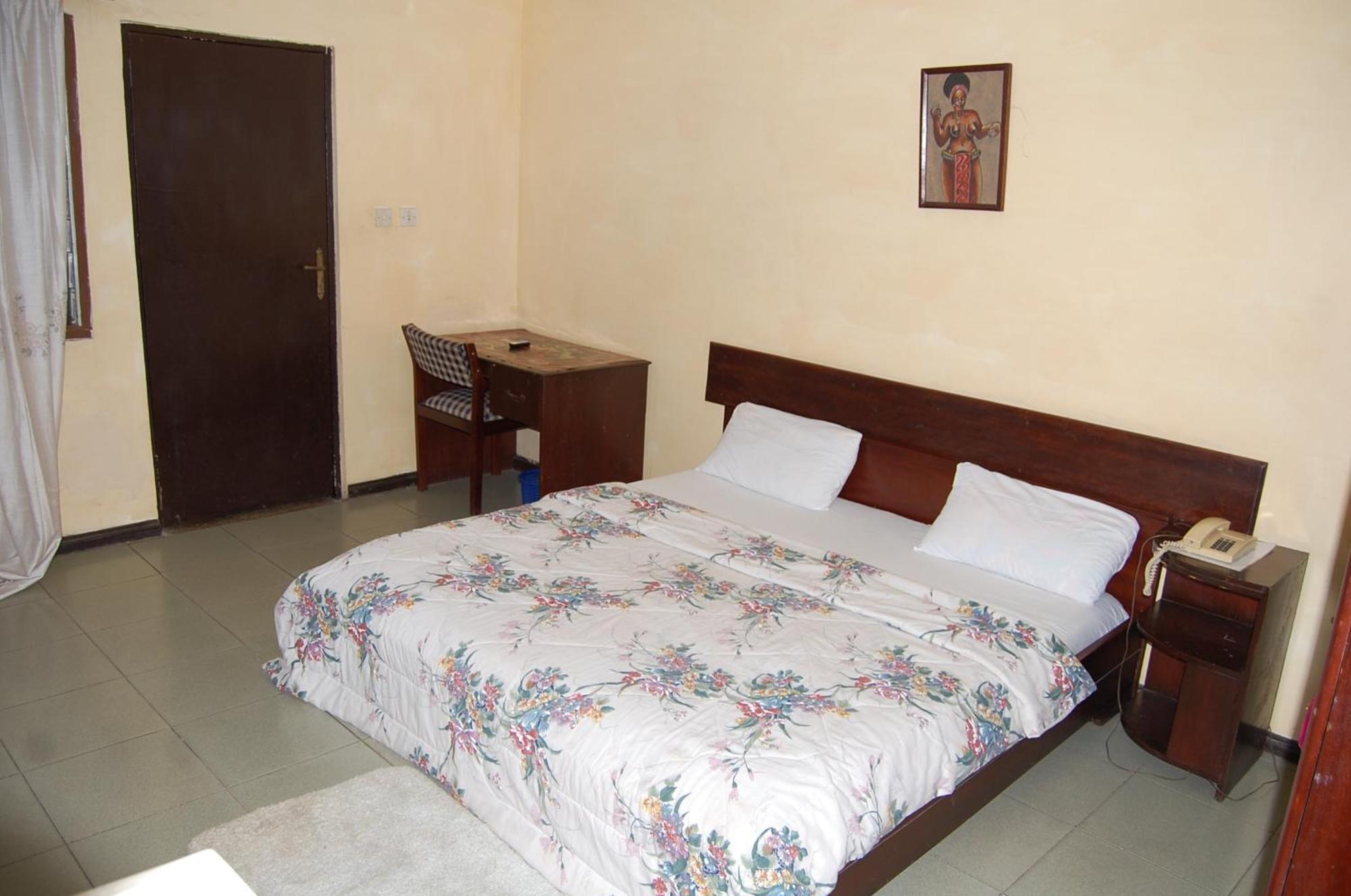 Global Summer Hotel Accra Exteriör bild