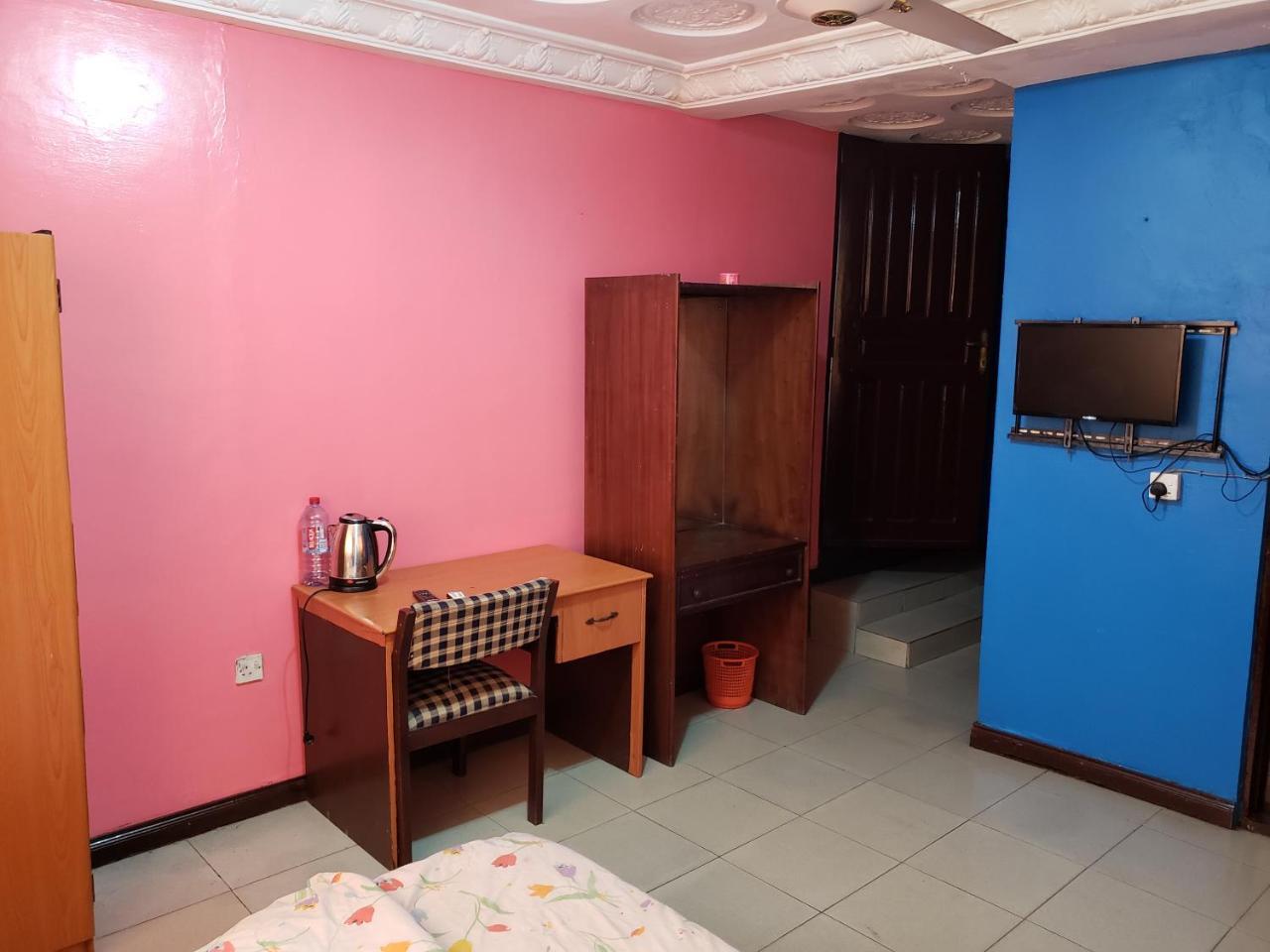 Global Summer Hotel Accra Exteriör bild