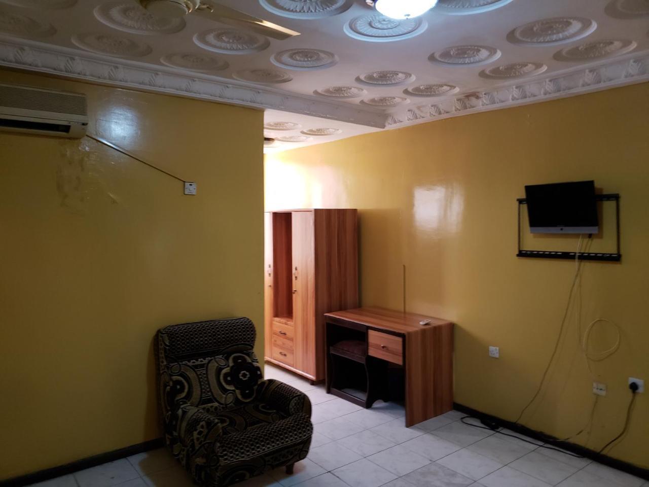 Global Summer Hotel Accra Exteriör bild